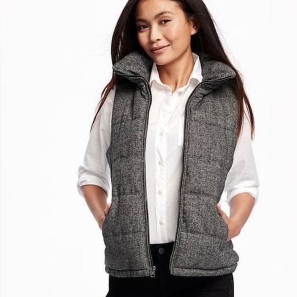 Old Navy Jackets & Blazers - Old Navy Gray Wool Blend Herringbone Puffer Vest Women’s Sz XS
